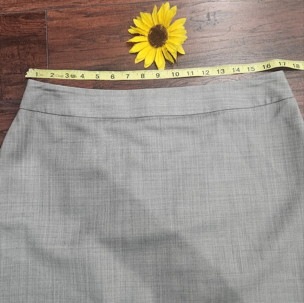 346 BROOKS BROTHERS Classic Gray Pencil Skirt 100% Wool 🤍 - Picture 4 of 6
